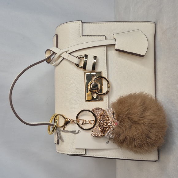 Elegant Cream Handbag - Picture 1 of 13